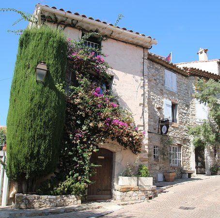 Le Castellet Village Médiéval